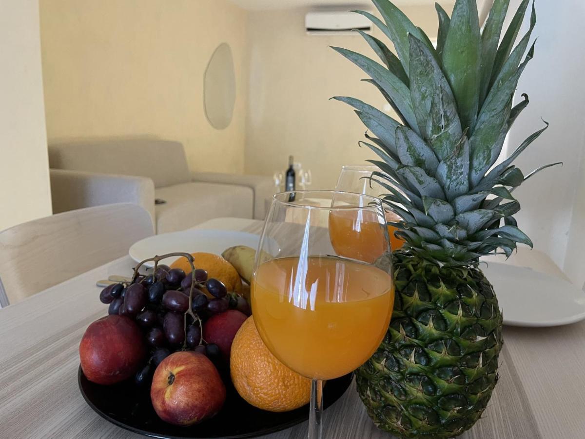 Cozy Apartment Matijas With Private Parking And Terrace Spalato Esterno foto