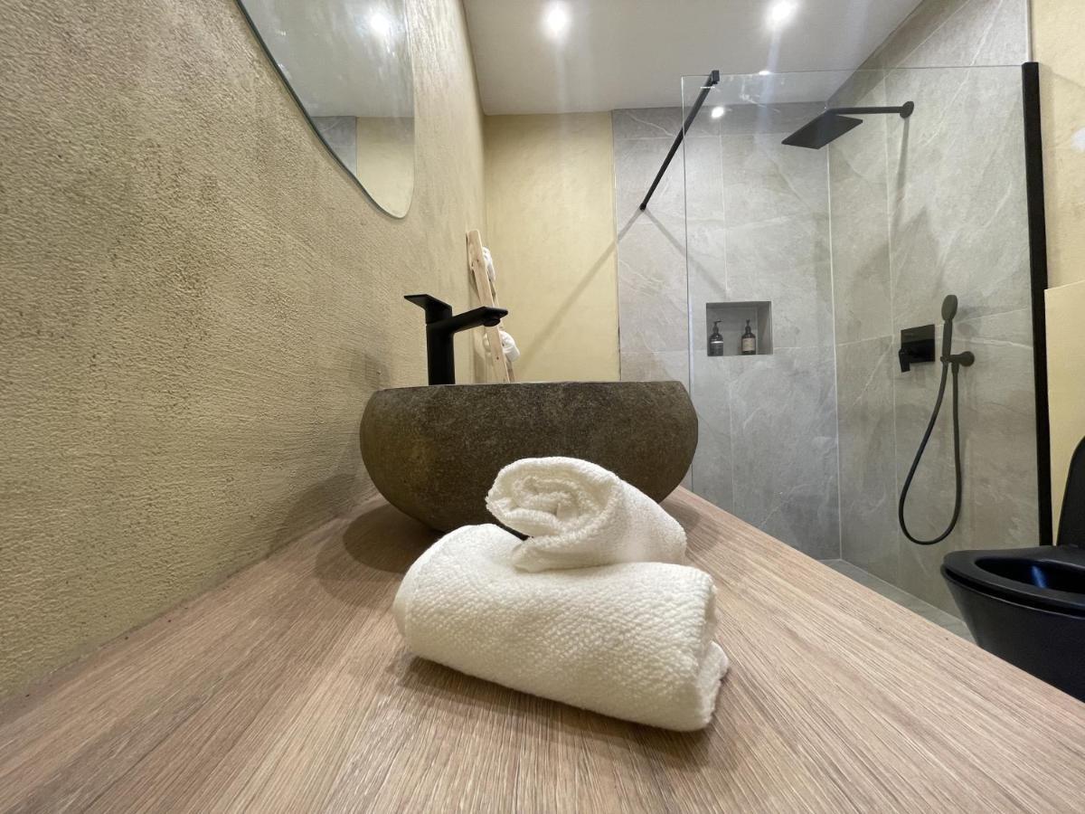 Cozy Apartment Matijas With Private Parking And Terrace Spalato Esterno foto